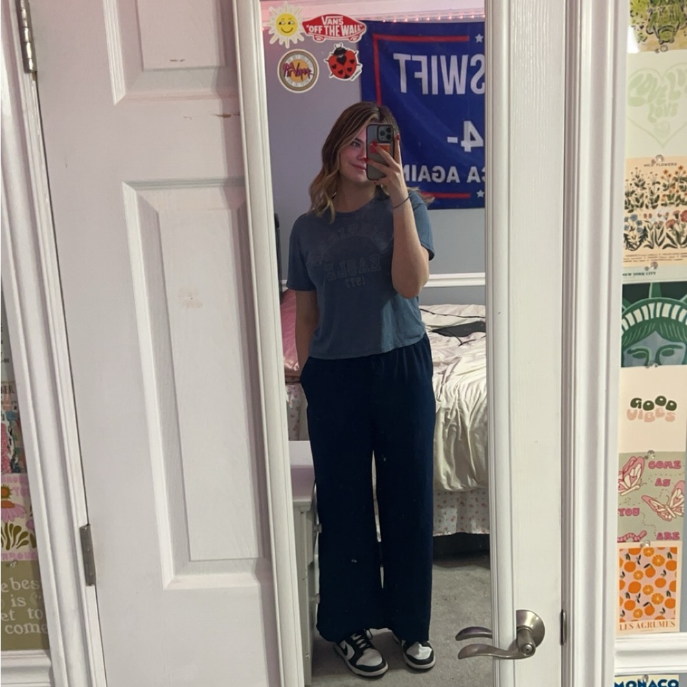american eagle tee - Picture 2 of 3